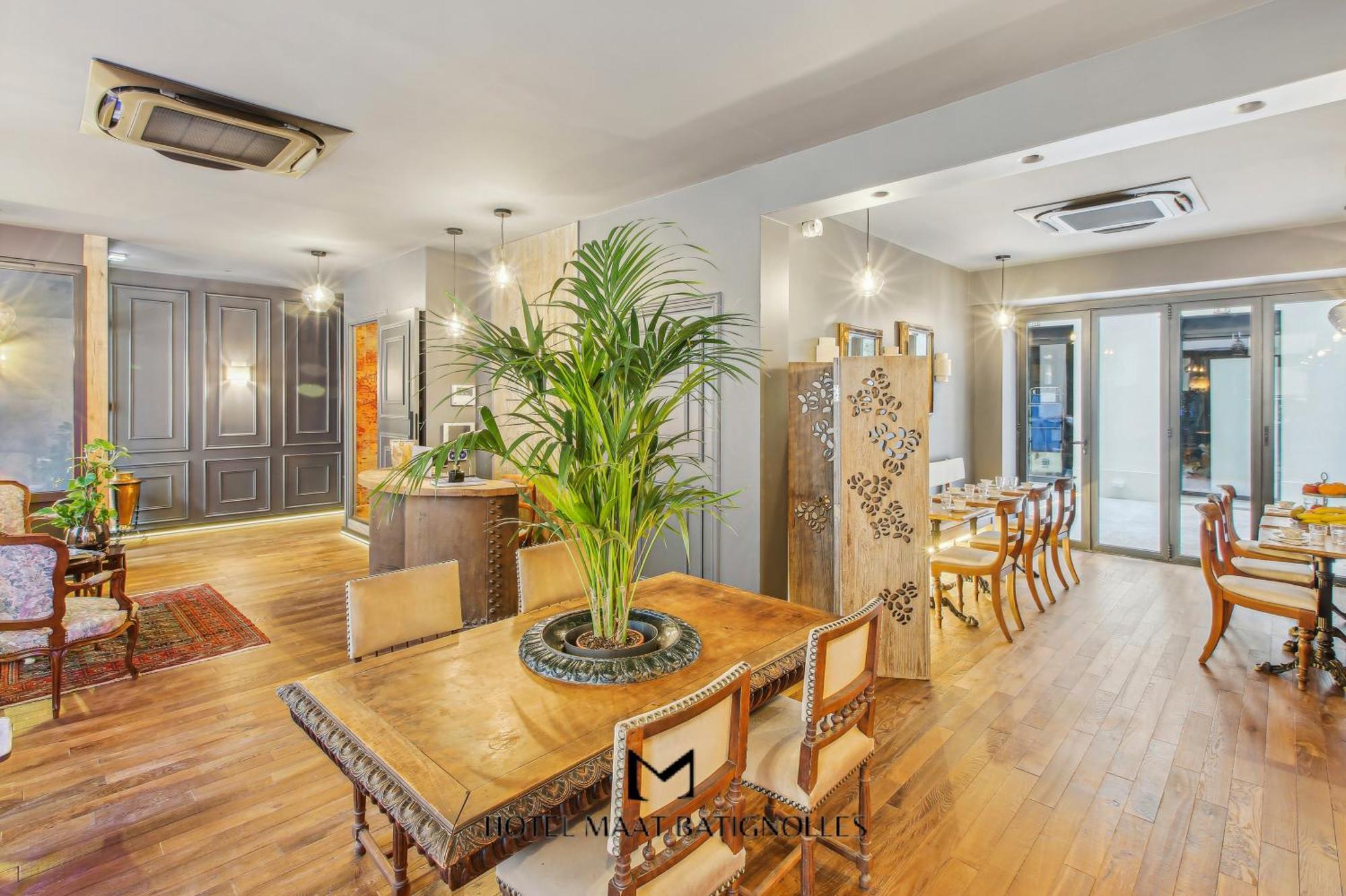 Hotel Maat Batignolles ปารีส ภายนอก รูปภาพ